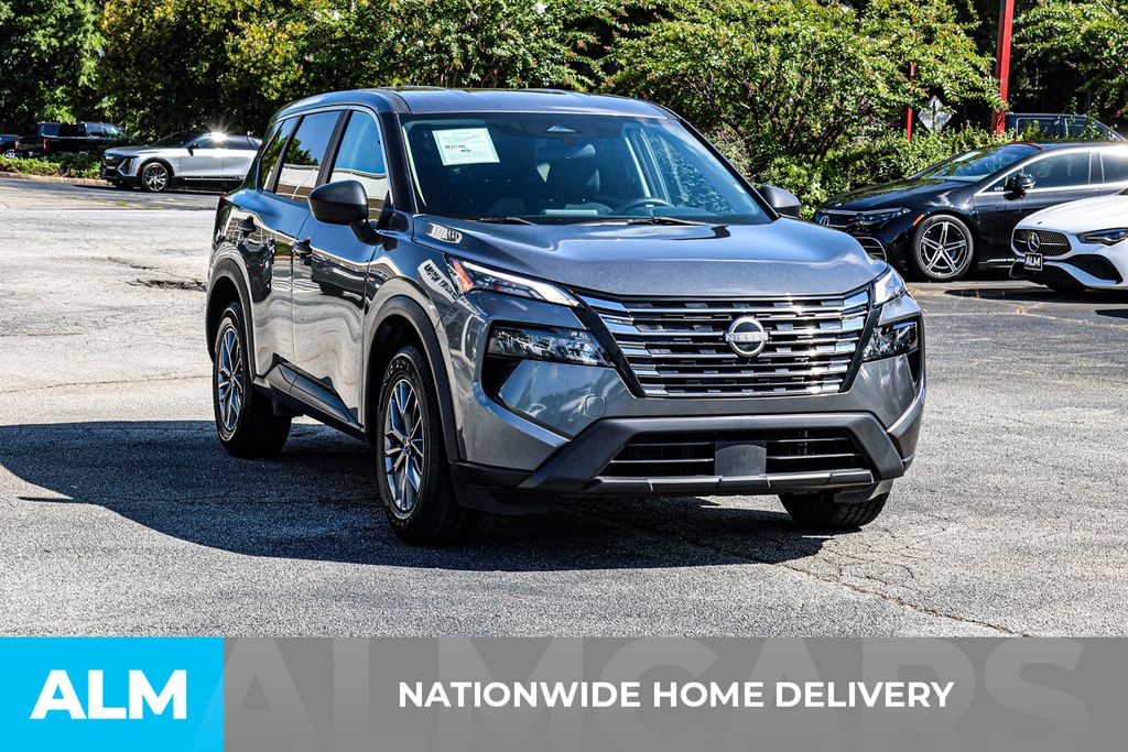 Used 2024 Gray Nissan S image 5