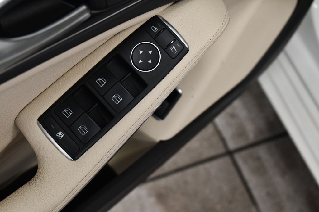 Thumbnail: 2014 Mercedes-Benz CLA - 16