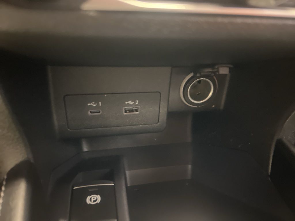 2023 Nissan Kicks SV photo