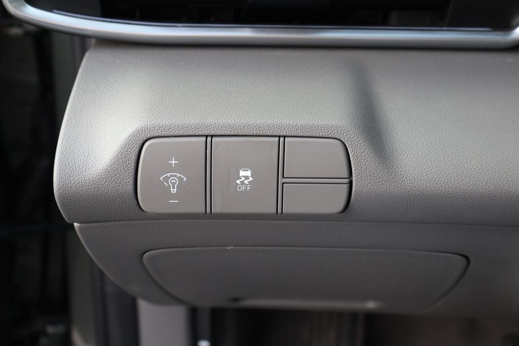 2025 Hyundai Elantra SEL 18