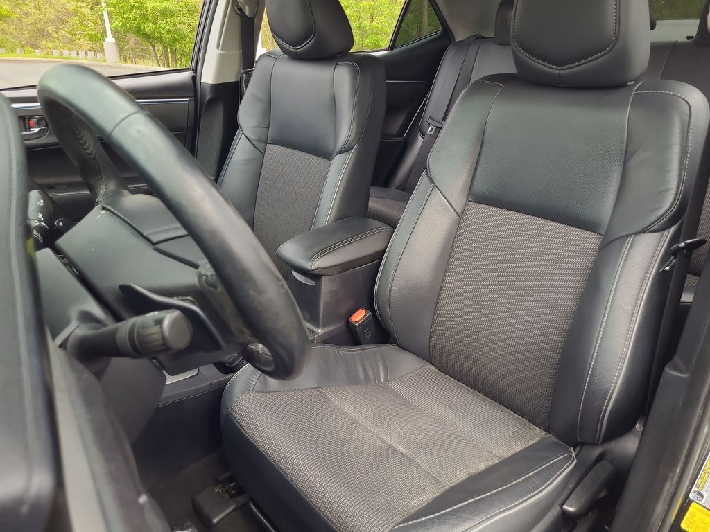 2014 Toyota Corolla S 12