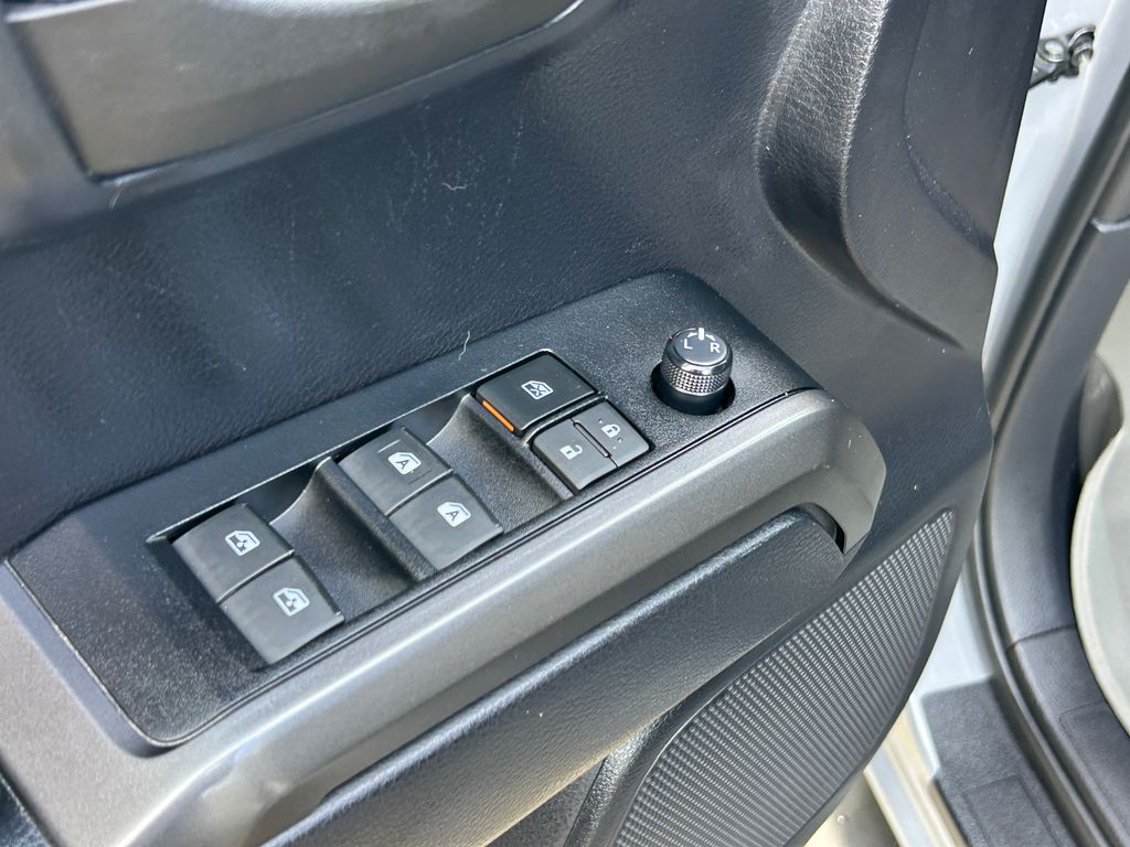 Thumbnail: 2020 Toyota Tacoma - 12