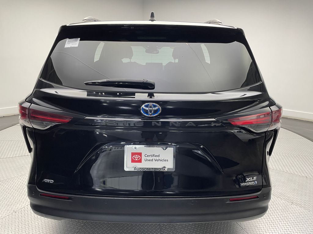 2021 Toyota Sienna XLE 6