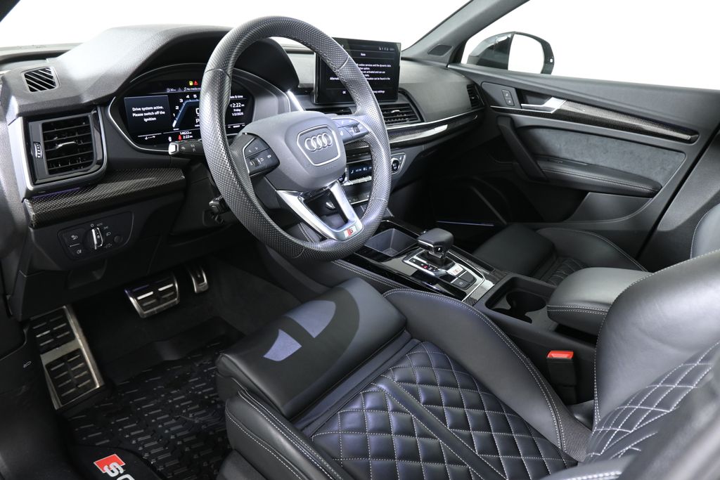 Thumbnail: 2025 Audi SQ5 - 3