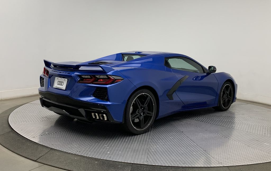 2021 Chevrolet Corvette Stingray 8