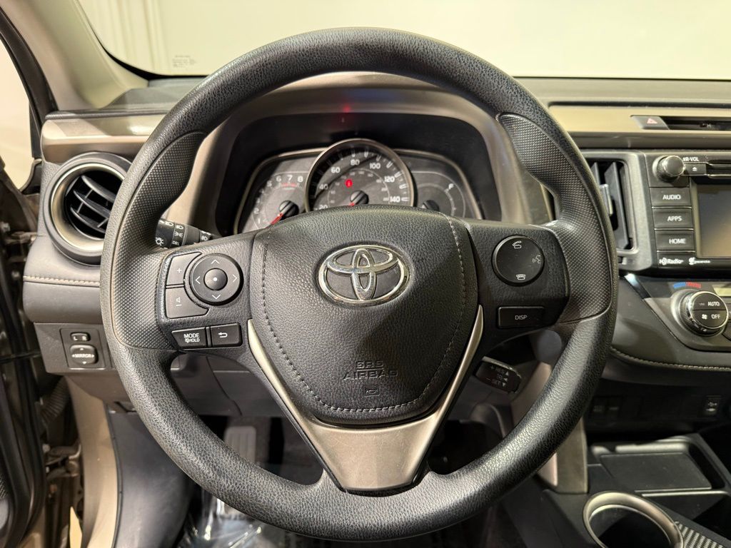 Thumbnail: 2015 Toyota RAV4 - 23