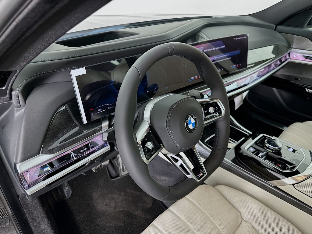 Thumbnail: 2025 BMW 7 Series - 9