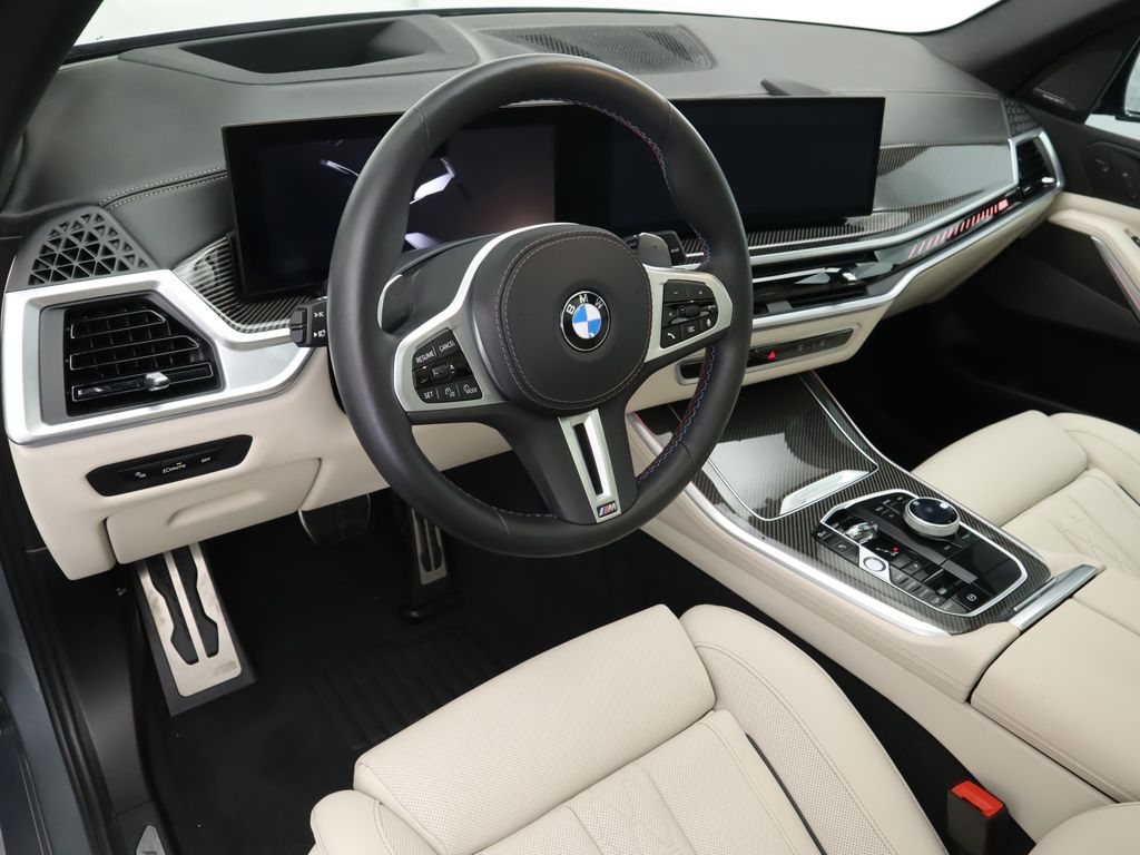2024 BMW X5 M60i 9