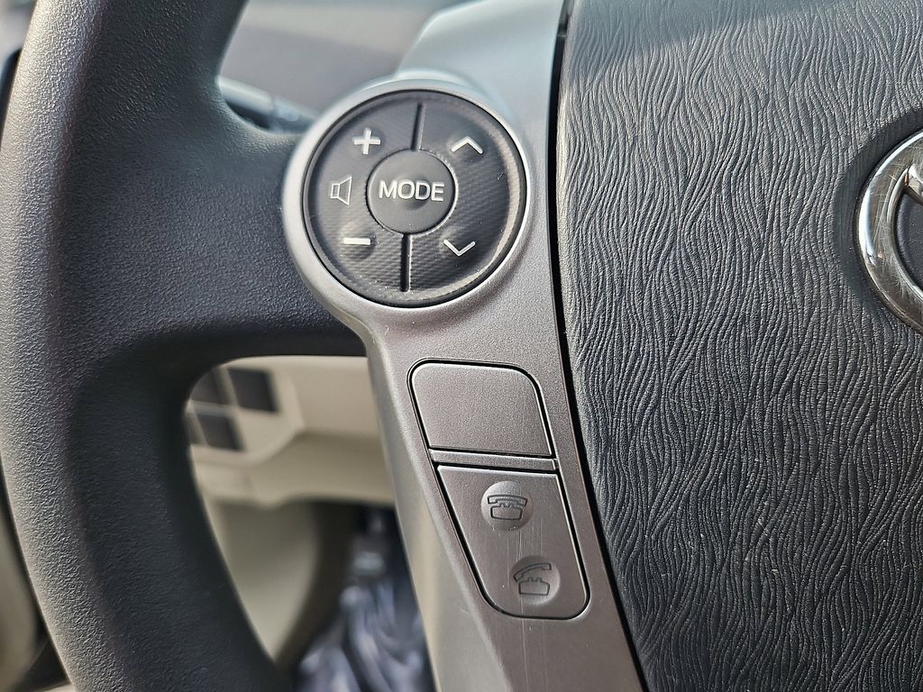 Thumbnail: 2014 Toyota Prius - 20