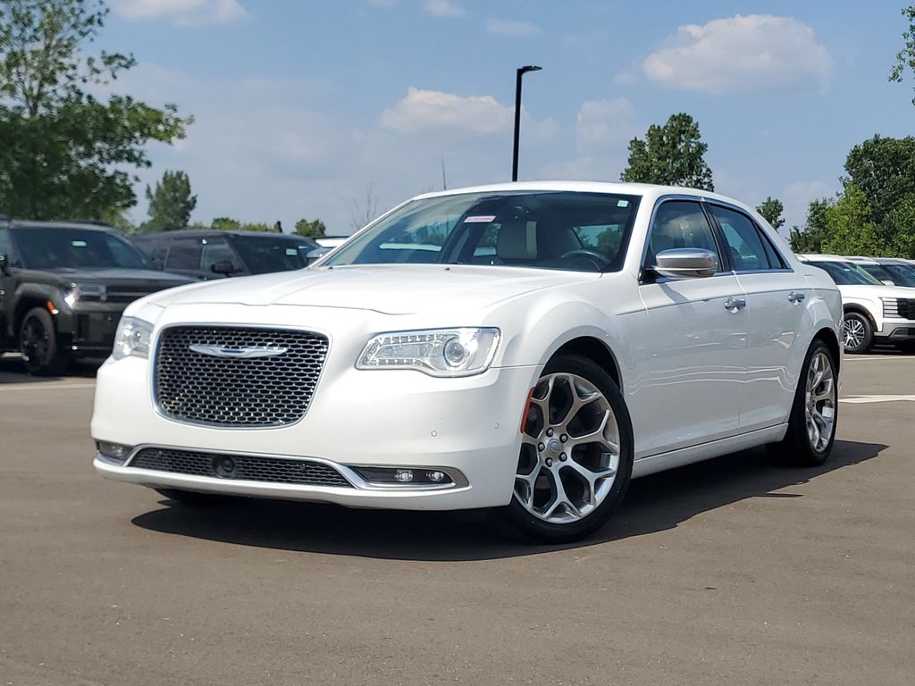 Bright White Clearcoat 2016 Chrysler 300 Sedan Rear-Wheel Drive 8-Speed Automatic