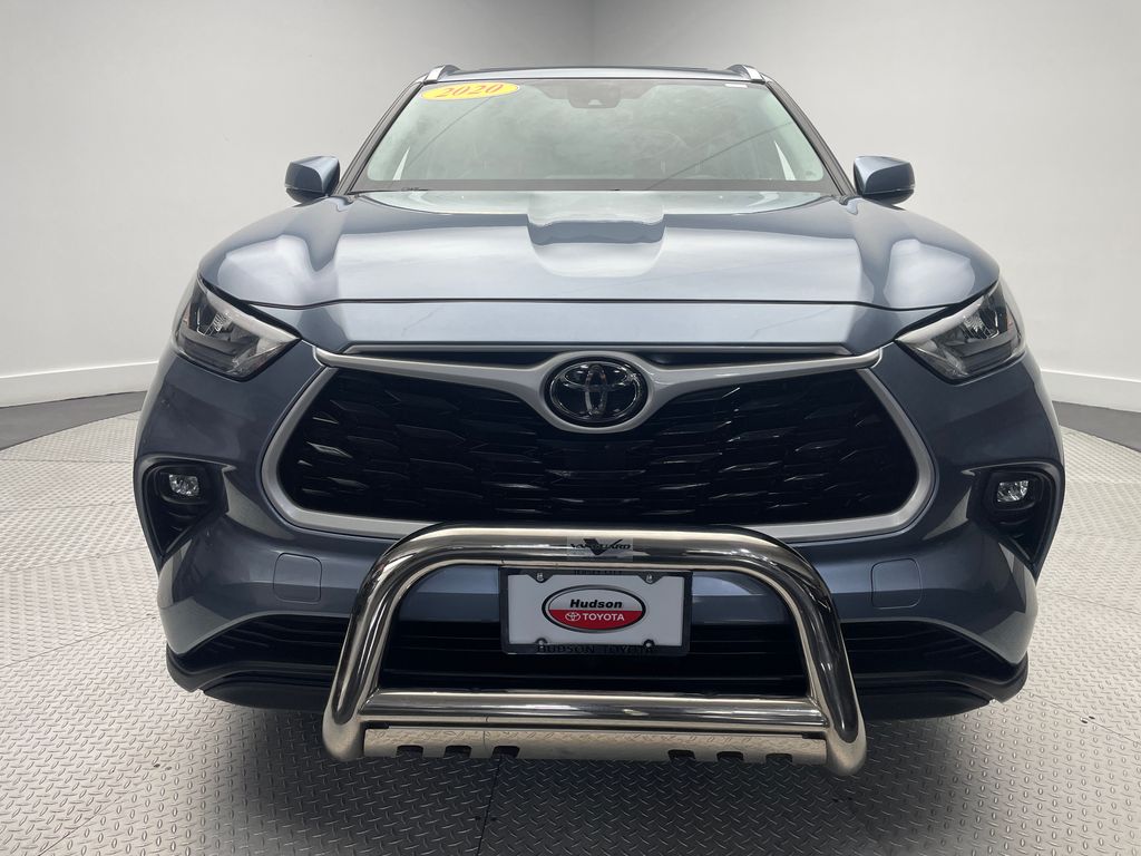 Thumbnail: 2020 Toyota Highlander - 2