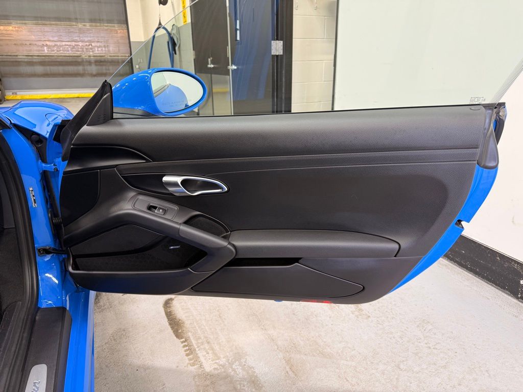 Thumbnail: 2022 Porsche 718 Cayman - 22