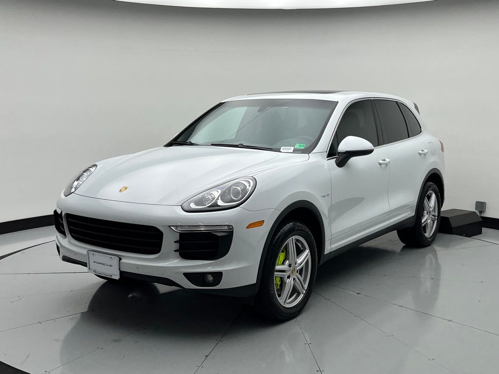 Thumbnail: 2015 Porsche Cayenne - 1