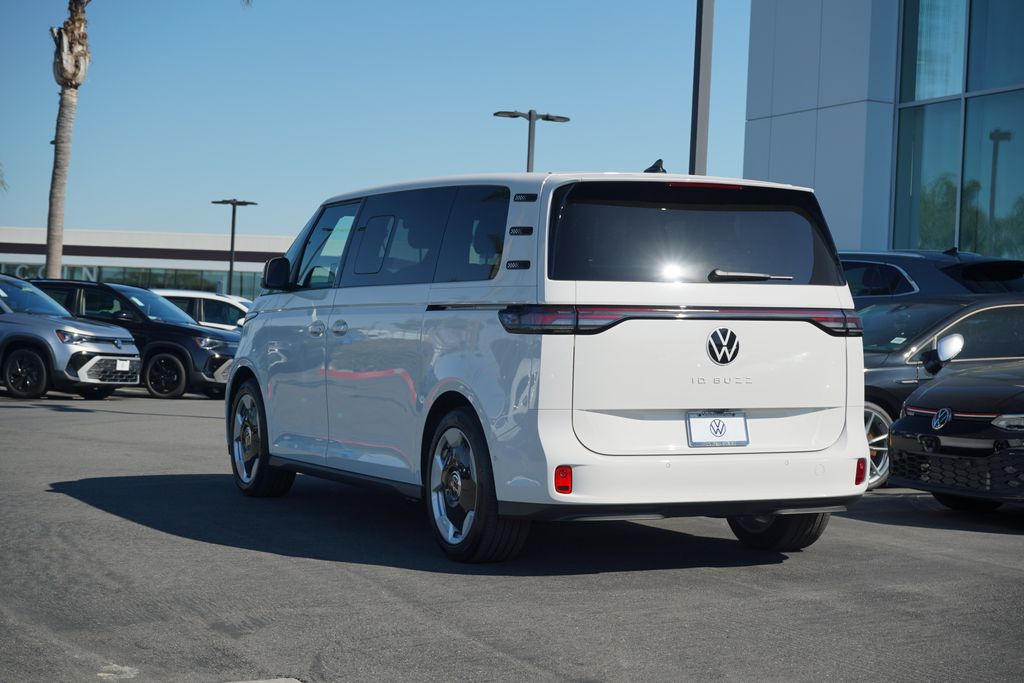 Thumbnail: 2025 Volkswagen ID.Buzz - 3