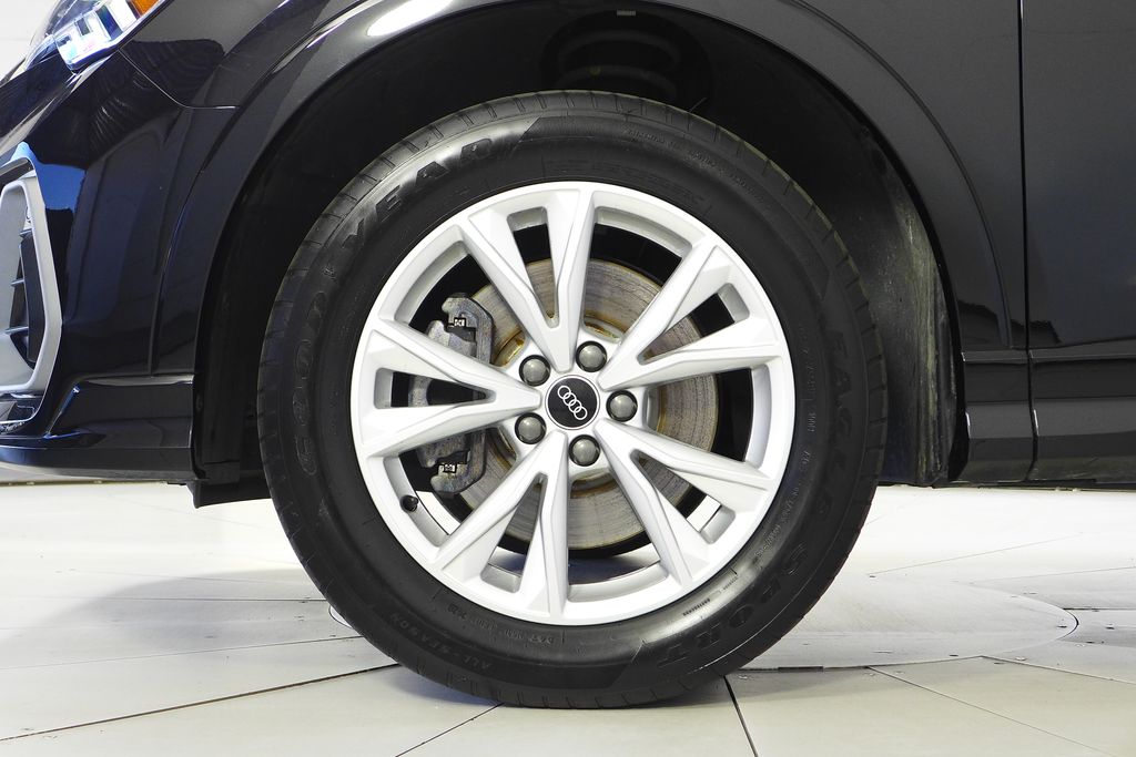 Thumbnail: 2021 Audi Q3 - 5