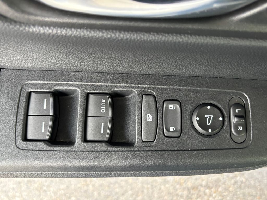 Thumbnail: 2025 Honda CR-V - 24