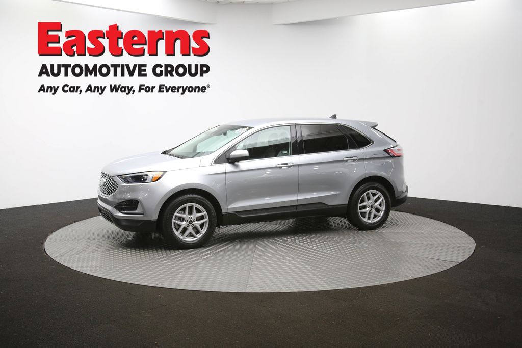 Used 2024 Silver Ford SEL image 55