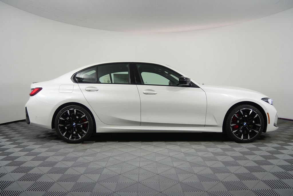 Thumbnail: 2025 BMW 3 Series - 2