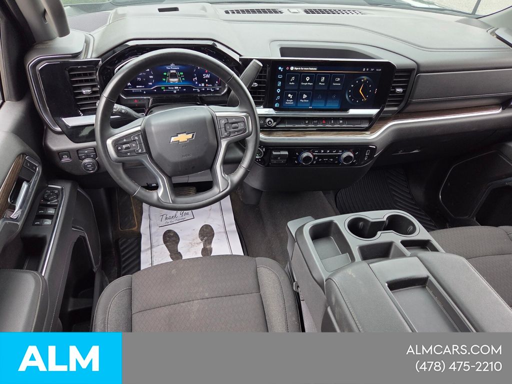 Used 2025 Black Chevrolet LT image 10