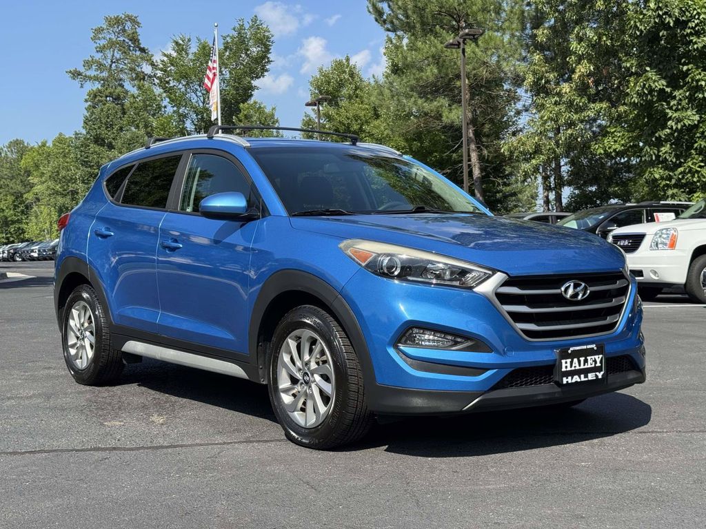 Caribbean Blue 2017 Hyundai Tucson SUV / Crossover Front-Wheel Drive 6-Speed Automatic