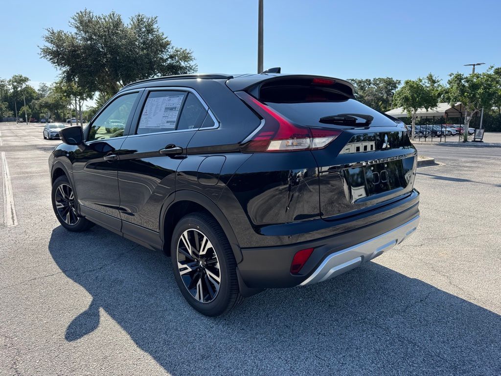 2025 Mitsubishi Eclipse Cross SE photo 4