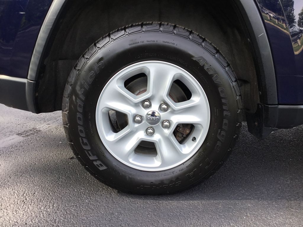 Thumbnail: 2014 Jeep Grand Cherokee - 11