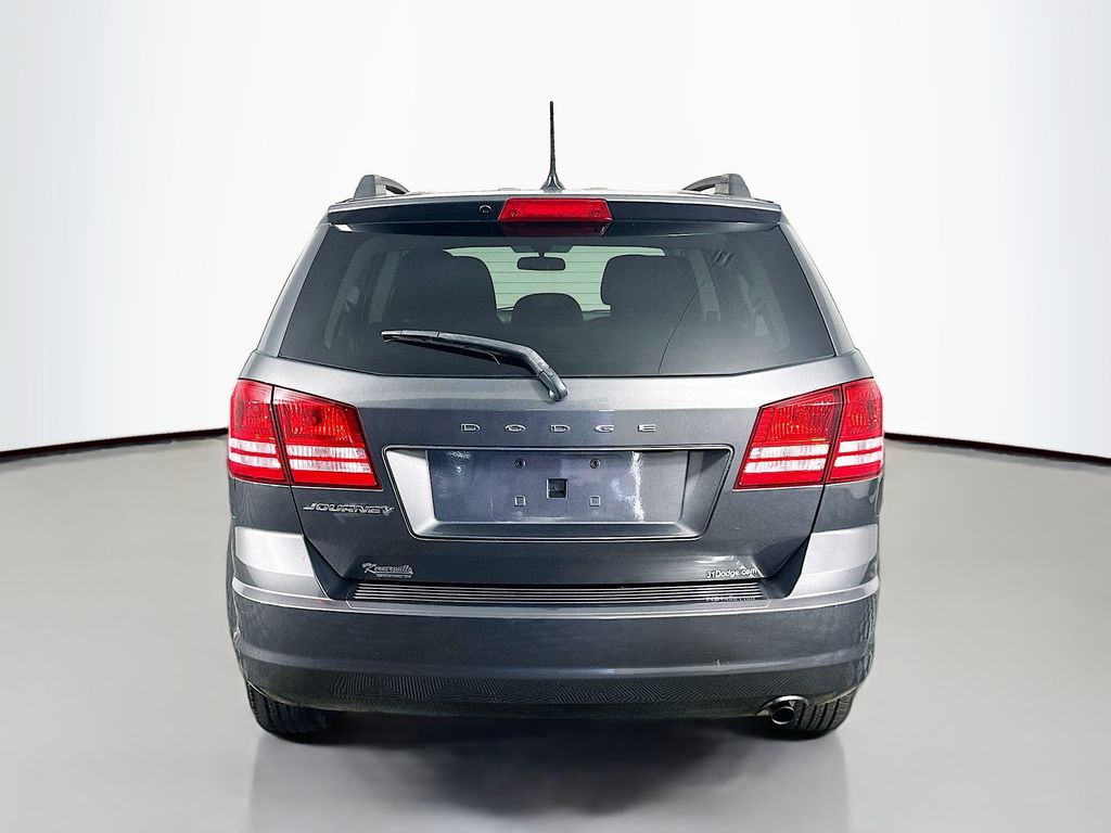 Used 2018 Gray Dodge SE image 6