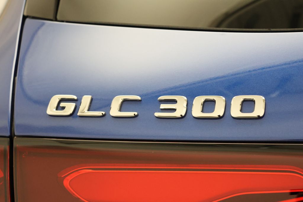 Thumbnail: 2026 Mercedes-Benz GLC - 9