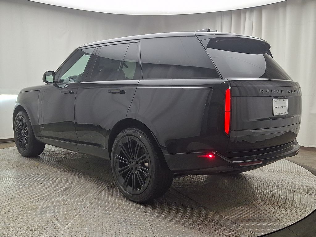 Thumbnail: 2026 Land Rover Range Rover - 4