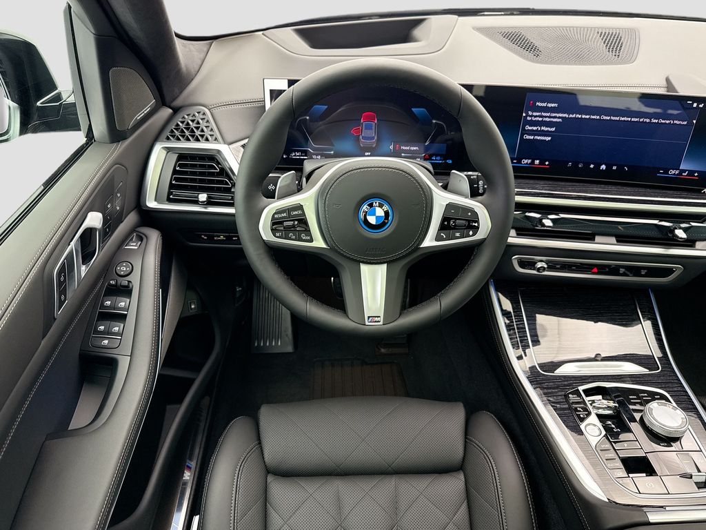 Thumbnail: 2026 BMW X5 - 10