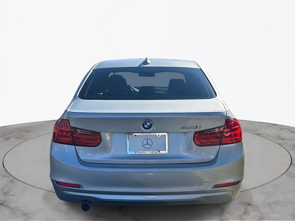 Thumbnail: 2014 BMW 3 Series - 9