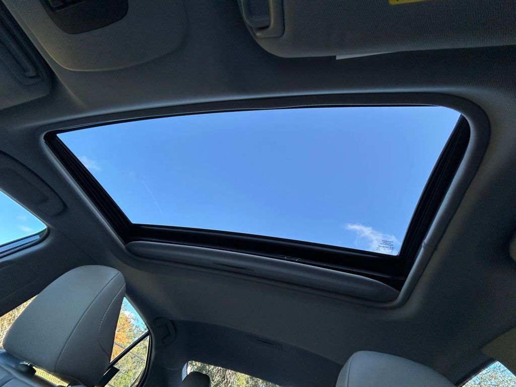 Thumbnail: 2020 Toyota Camry - 29