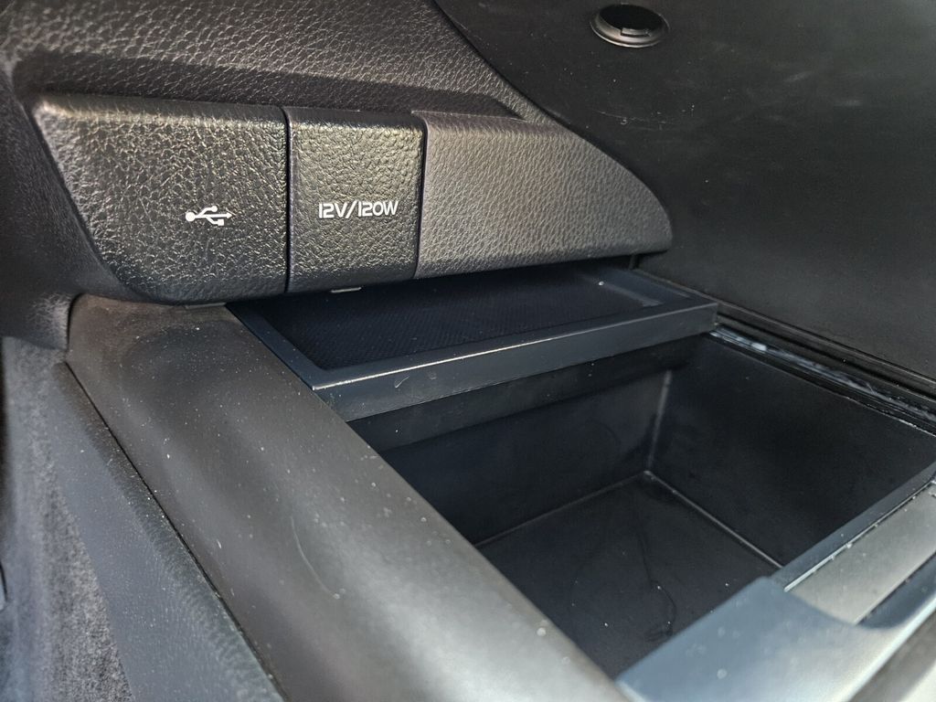 2023 Toyota Camry SE FWD Sedan