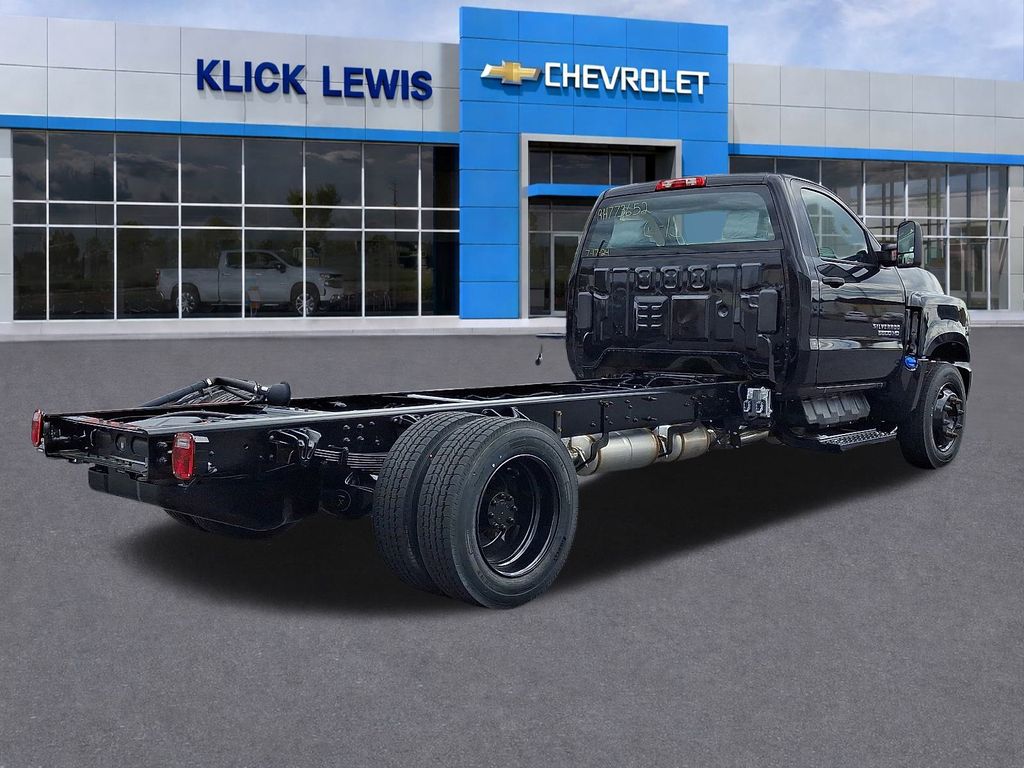 2024 Chevrolet Silverado 4500HD Work Truck - 3