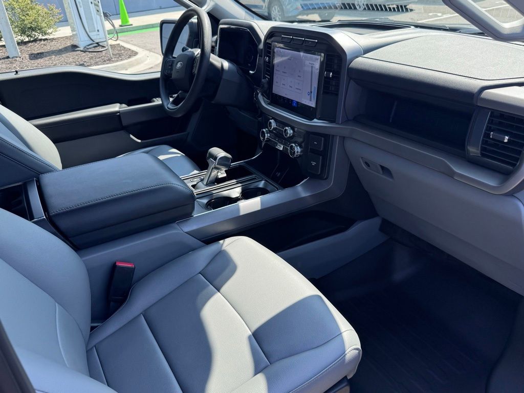 2024 Ford F-150 Lightning Pro