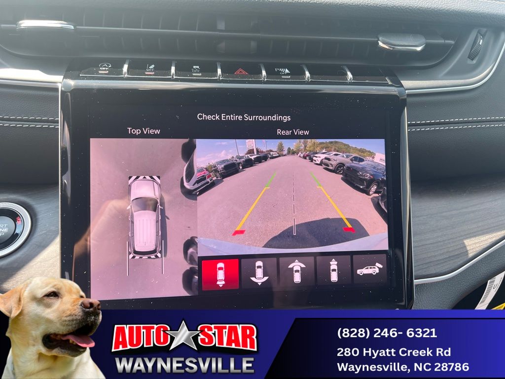 new 2025 Jeep Grand Cherokee car, priced at $47,990