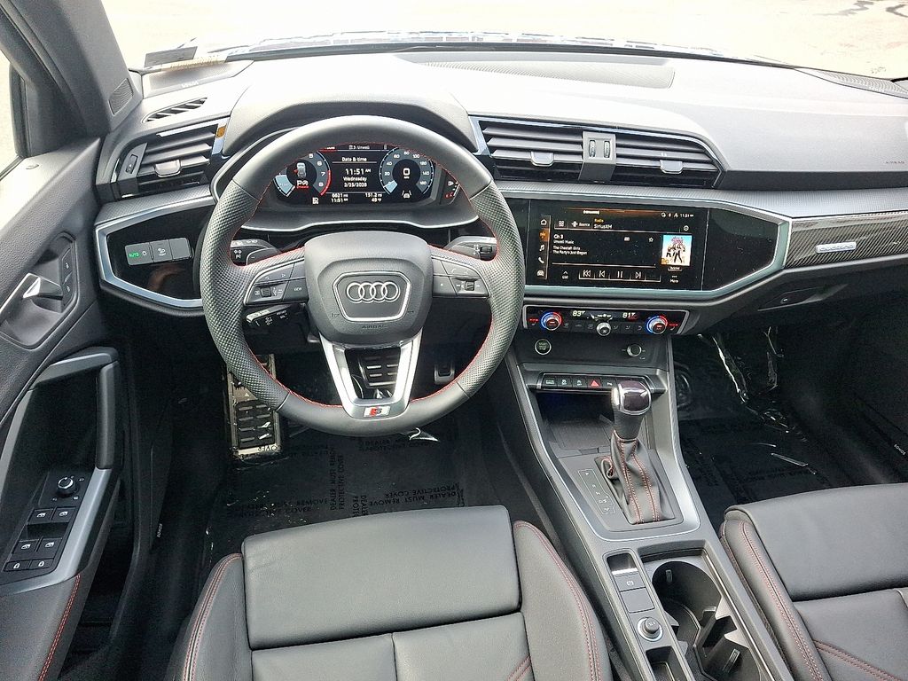 Thumbnail: 2025 Audi Q3 - 11