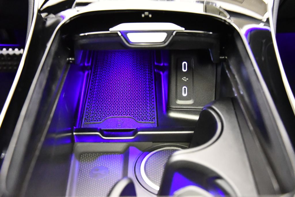 Thumbnail: 2025 Mercedes-Benz GLC - 29