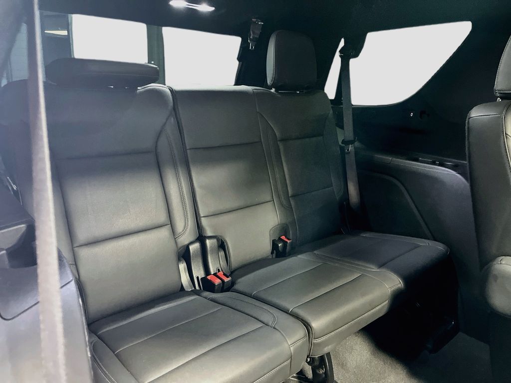 Used 2025 Black Chevrolet Z71 image 29