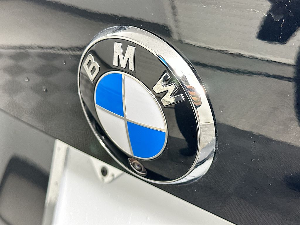 Thumbnail: 2026 BMW i4 - 22