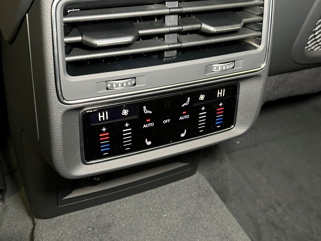 Thumbnail: 2026 Audi Q7 - 24