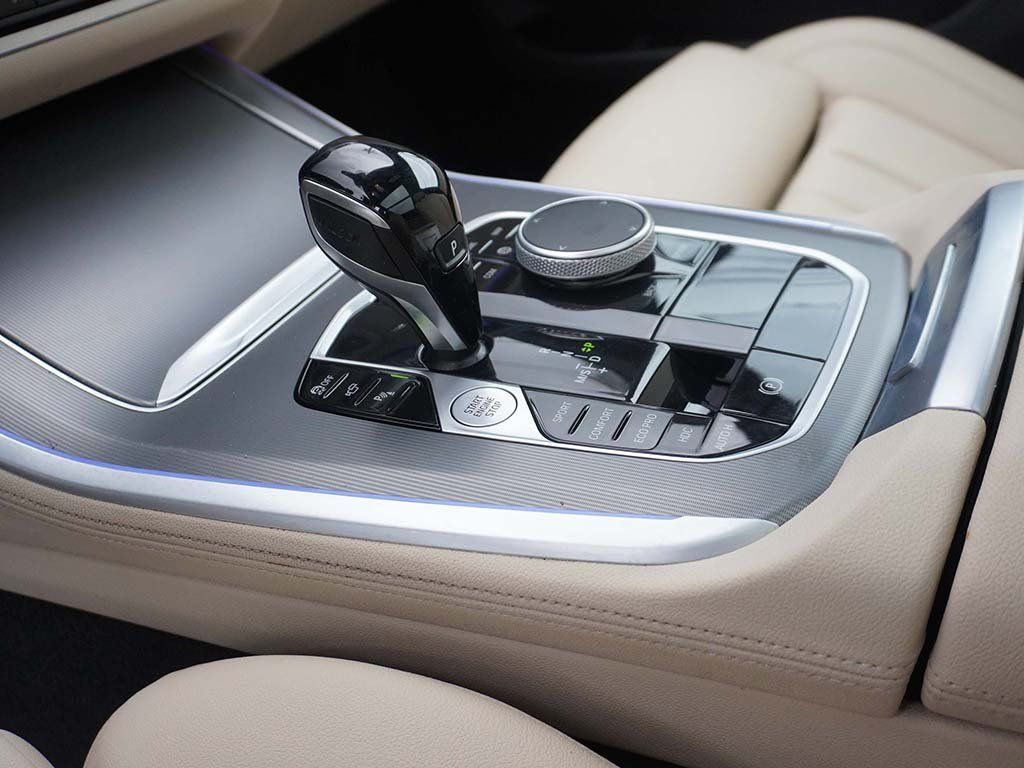 Used 2022 Gray BMW xDrive40i image 61