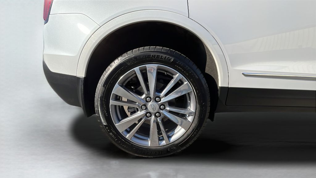used 2024 Cadillac XT5 car, priced at $42,700