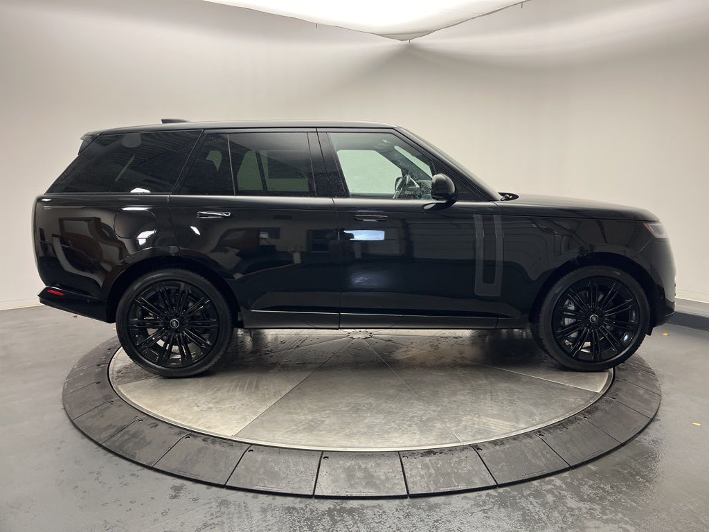Thumbnail: 2025 Land Rover Range Rover - 6