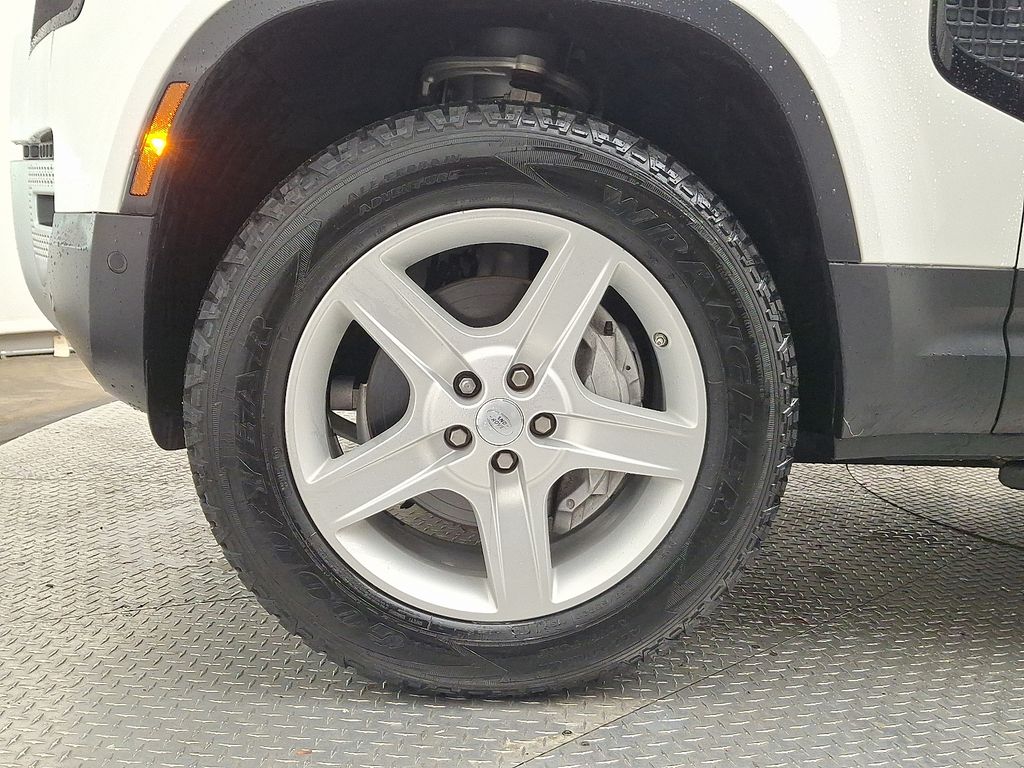 Thumbnail: 2020 Land Rover Defender - 8