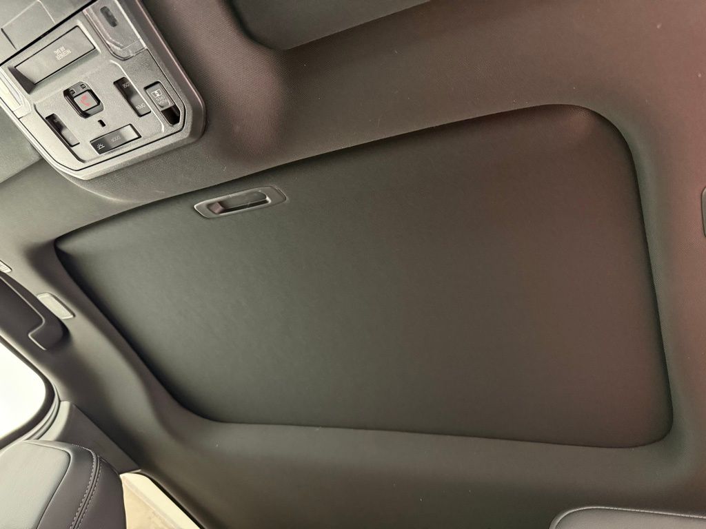 Thumbnail: 2025 Toyota Tacoma - 18