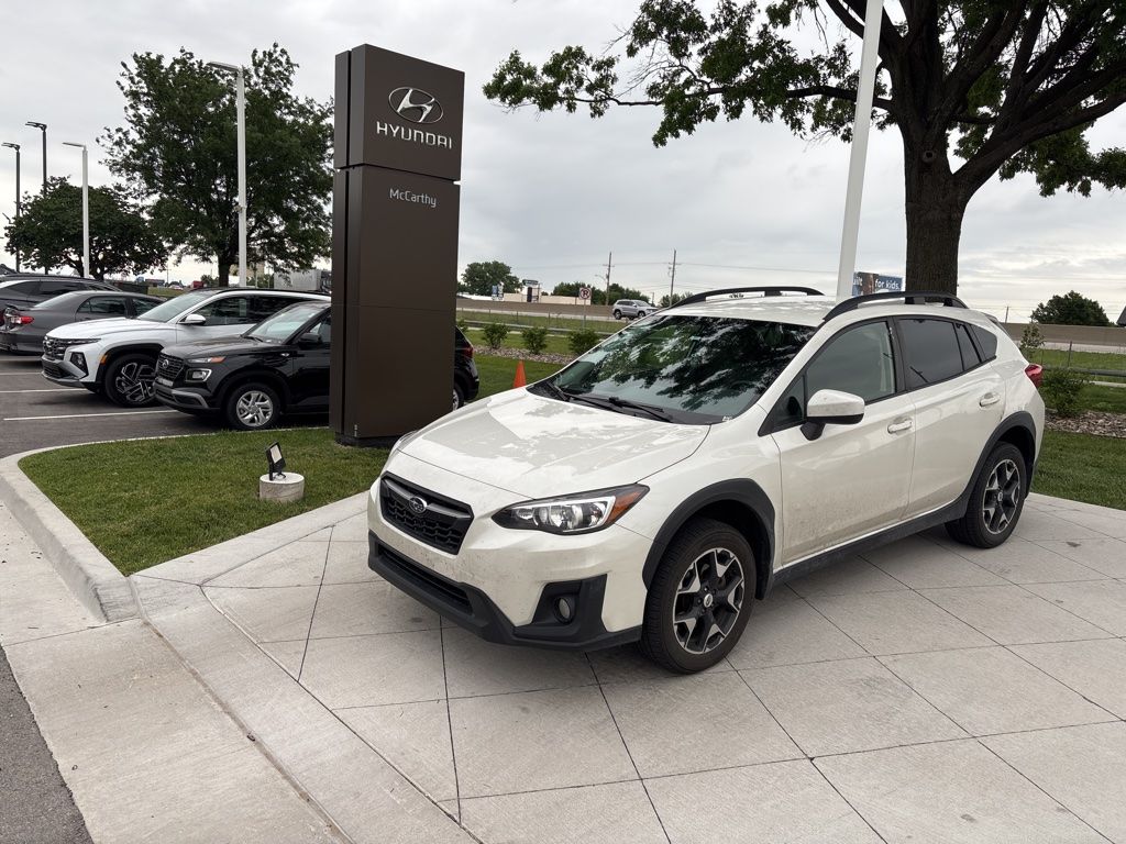 Crystal White Pearl 2018 Subaru Crosstrek SUV / Crossover All-Wheel Drive 6-Speed Manual