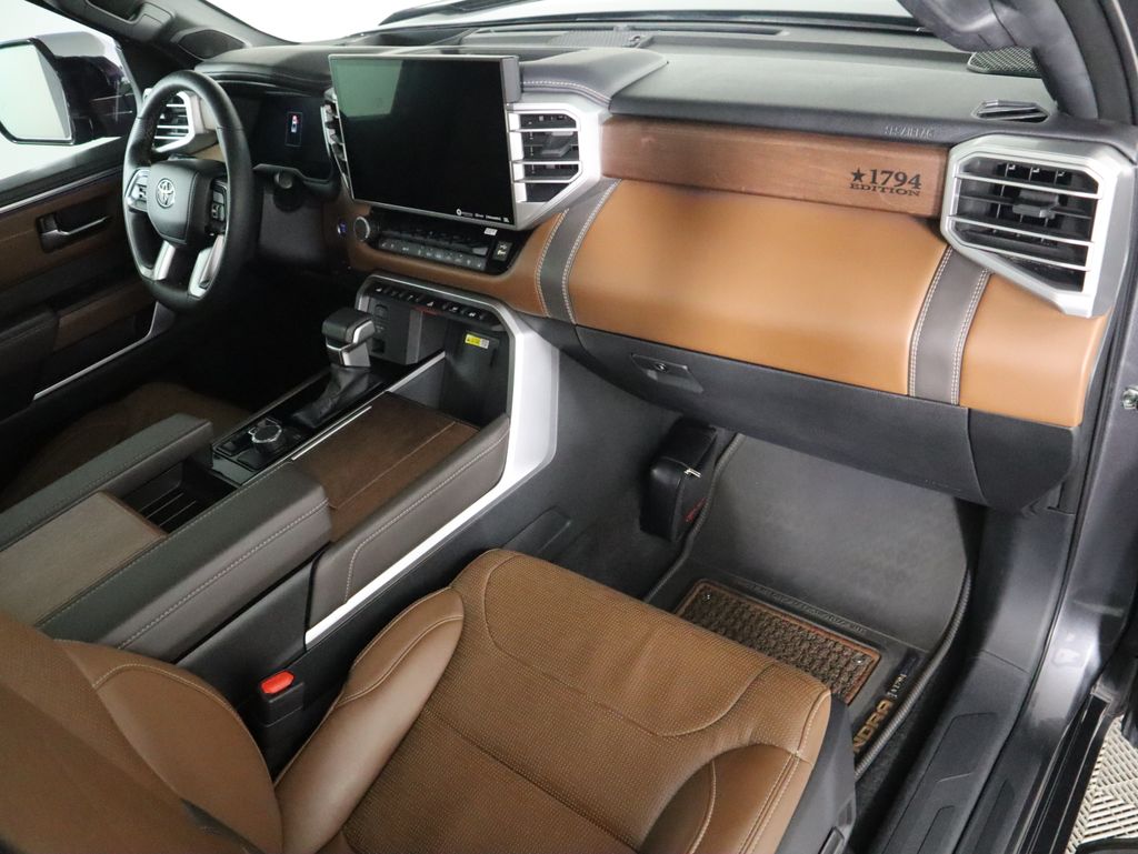 Thumbnail: 2023 Toyota Tundra - 17