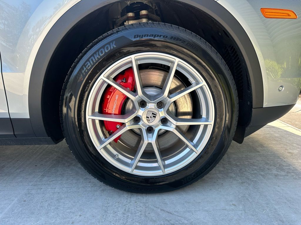 Thumbnail: 2026 Porsche Cayenne - 15