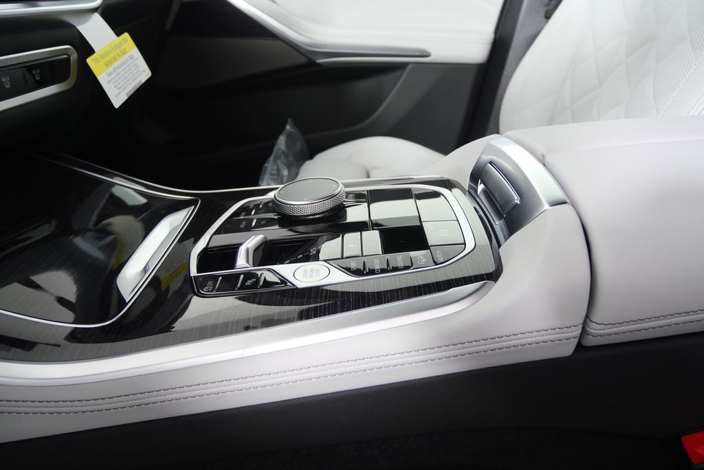 Thumbnail: 2026 BMW X5 - 22